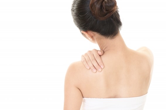 【体ニキビ】背中や首のニキビの原因や治療法対、対策について解説。